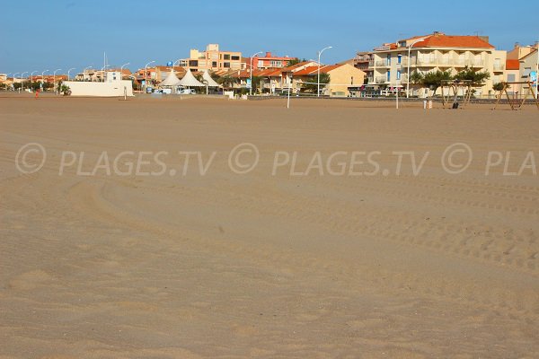 Central Beach in Carnon - Hérault - France - Plages.tv