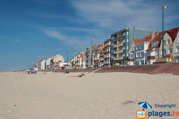 Front de mer de Bray-dunes depuis la plage